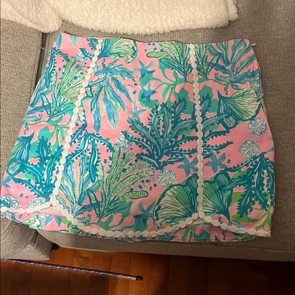 Lilly Pulitzer Blue and Green Mini Pencil Skort Resort Wear